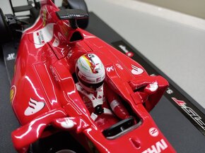 F1 FERRARI SF15-T SEBASTIAN VETTEL 2015 BURAGO 1:18 - 9