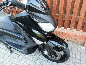 Yamaha X-Max 250 ABS - 9