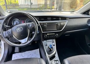 Toyota Auris 1,8 Hybrid,1 Majit.prav,servis benzín - 9