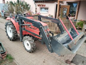 Malotraktor Kubota Saturn x20 4x4 čelní nakladač 300mth - 9