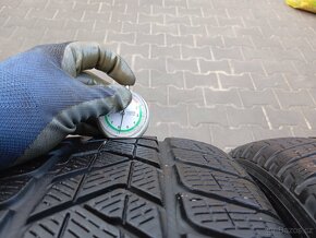 235/60/18 zimní pneu pirelli - 9