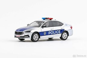 Škoda Octavia IV zahraniční policie 1:43 Abrex - 9