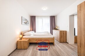 Nabízíme k prodeji krásně zařízený apartmán 2+kk, 67 m2 - Li - 9