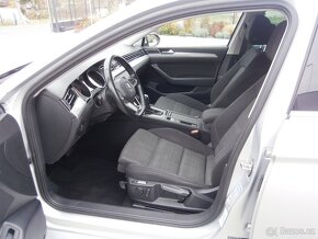 Volkswagen Passat 2,0 TDI  Servis VW - 9