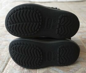 Dětské boty černé zn.CROCS Winter Puff, vel.C10/EU 27 - 9