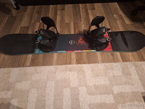 Snowboard 139 + vázání - 9