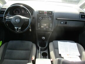 VW Touran 2,0TDI 103KW HIGHLINE PANO 7míst 06/2011 - 9