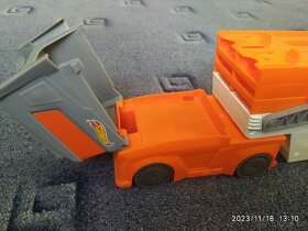 Hotwheels HW MEGA HAULER - 9