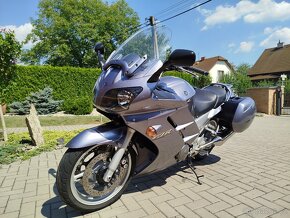 Yamaha FJR - 9