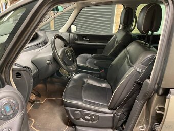 Renault grand Espace 2,0dCi-127kw - 7míst - Initiale Paris - 9