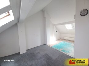 Sebranice, RD 6+1, 220 m2, dvorek, pergola – rodinný dům - 9