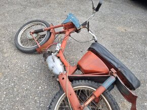 Jawa 50 prodám jako celek - 9