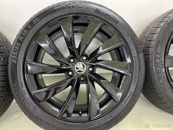 letní originál sada Škoda Superb III Pegasus 18" 5x112 - 9