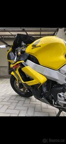 Honda CBR 929RR - 9