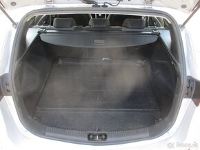 HYUNDAI i30 1,6i CVVT Trikolor odp. DPH, CZauto 2015 - 9