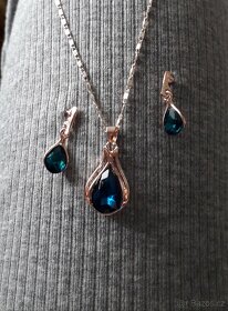 Modrá nová sada bižuterie náhrdelník a náušnice s kameny - 9