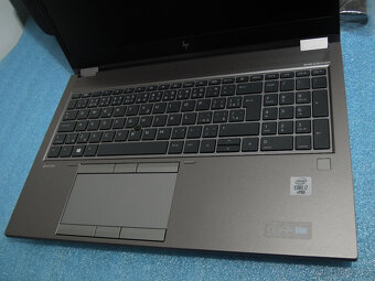 HP ZBook Fury 17 G7 Workstation i7-10850H DDR5 1TB Záruk - 9