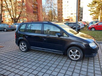 Volkswagen Touran 2.0 tdi kw 125 rok 2007 - 9