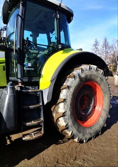 Traktor Claas Axion 820 Cmatic - 9