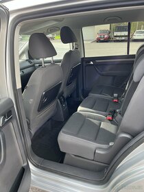 VW Touran 1.4 TSI 7 MÍST SERVISKA - 9