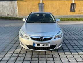 Opel Astra 1.4 Turbo - 103kw, 1. majitel, automat - 9