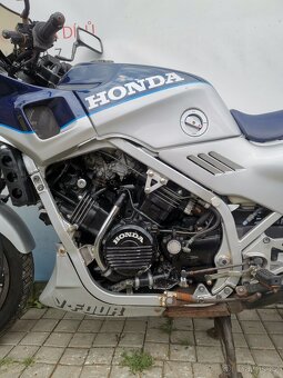 Honda VF 1000 - 9