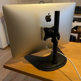 iMac 2017, 5k 40GB Ram 256 SSD i5 + Humanscale m8 - 9