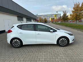 Prodám Kia Ceed 1.4 benzin r.v. 2012, najeto 230000km - 9