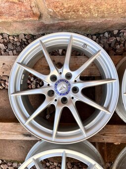 5x112 R17 originál alu Mercedes A B CLA - 9