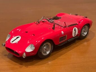 CMC 1/18 Maserati 300s Le Mans 1958 - 9