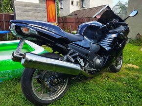 Kawasaki ZZR 1400 - 9