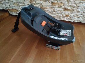 Autosedačka Cybex Aton 5 + isofix základna BASE-Fix SL - 9