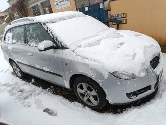 Škoda Fabia II 1,6 combi 77kw benzín,po stk 222000km. 1 maji - 9