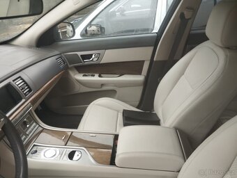 Prodám Jaguar XF 2,7d - 9