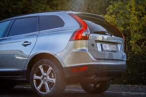 Volvo XC60 D4 2.4L Momentum AWD - 9