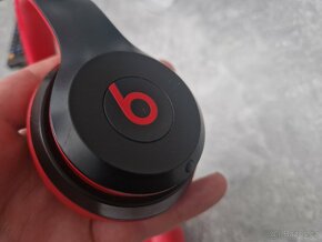 Beats solo 3 wireless - (L) strana nalomená - plně funkční - 9