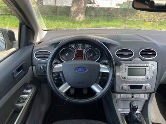 Ford Focus 1.6 i Navigace,Senzory,ALU - 9