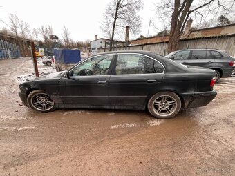 BMW E39 535i MANUÁL V8 - 9