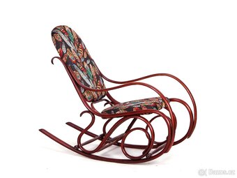 Houpací křeslo Thonet nové čalounění. - 9