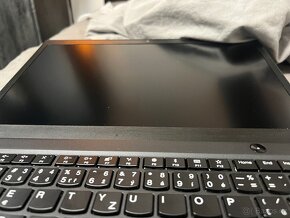 Lenovo thinkpad t495s | Ryzen 5 | NVMe | VEGA | A - 9