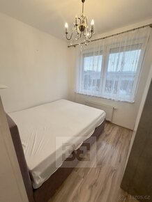 Pronájem bytu 2+kk, 45 m2, se zahrádkou 83 m2 - Praha - Uhří - 9