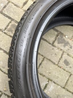 Použité zimni pneu Pirelli Sottozero 245/40/19 - 9