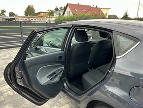 Ford Fiesta 1,25i 16V Titanium, rozvody, serviska - 9