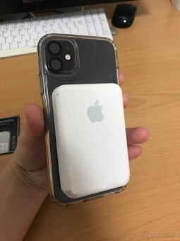 iPhone 11 64gb černý + magsafe powerbank + dárky - 9