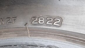 Zimní pneu 215/60/16 Bridgestone - 9