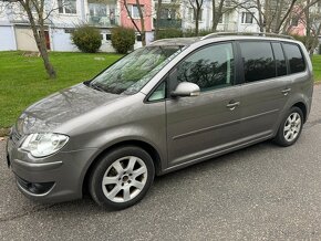 Volkswagen Touran 2.0 TDi MODEL 2008 MOŽNO NA SPLÁTKY - 9