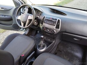 Hyundai i20 1.2 benzín,60000km, SERVISKA, 1MAJITEL - 9