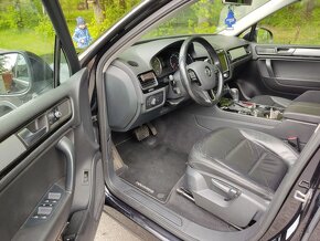 VW TOUAREG 3,0TDi BLUEMOTION - 9