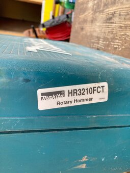 Kombinované kladivo Makita HR3210FCT - Sek / Vrt - 9