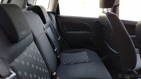 FORD Fiesta 1,4i Comfort - 9